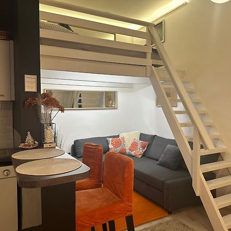 Castlehill Apartman The Perfect Blend Of Urban Living And Sightseeing Convenience Budapeste Exterior foto